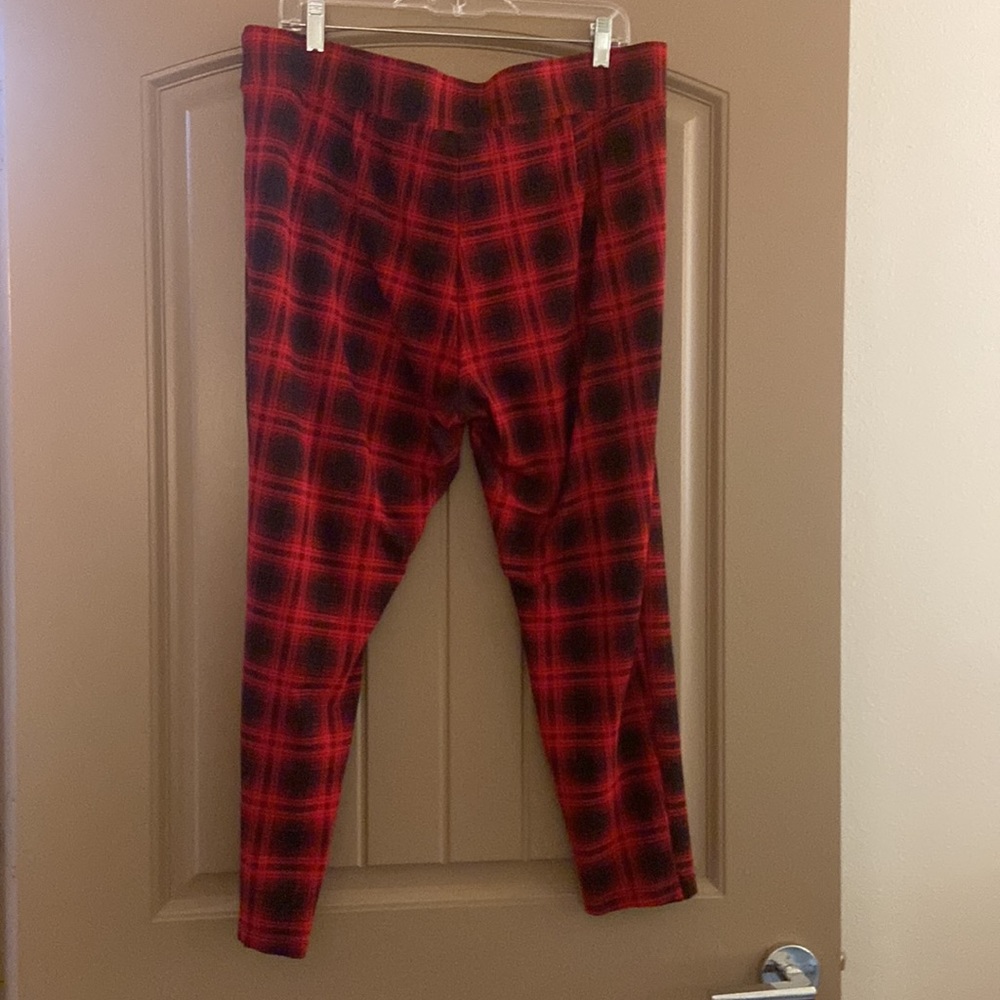 Fun Loft Leggings 😍 - Picture 5 of 5